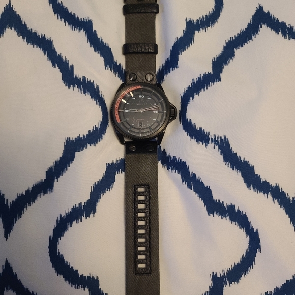(SOLD) Men's Diesel watch - Picture 2 of 7